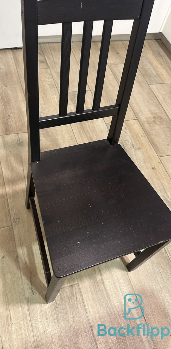4 Sillas de madera negras