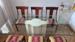 Mesa cristal y mármol con 6 sillas madera — imagen 3