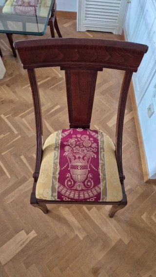 Mesa cristal y mármol con 6 sillas madera — imagen 6