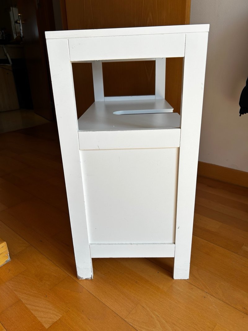 Mueble de baño blanco de madera — imagen 2