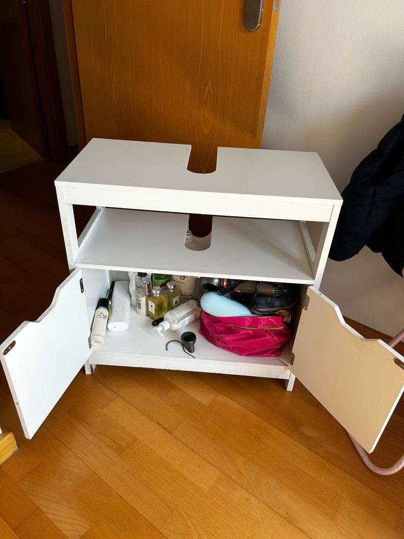 Mueble de baño blanco de madera — imagen 4
