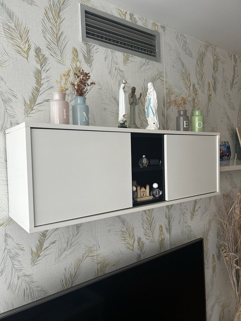 Mueble de salón flotante blanco y negro — imagen 2