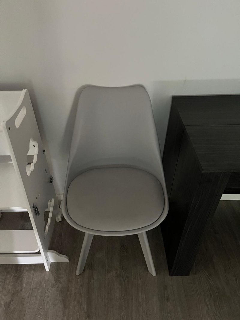 Sillas grises salon