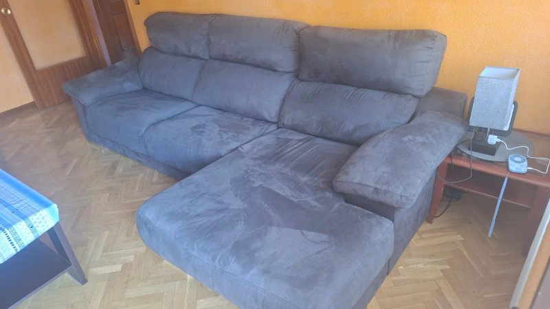 Sofá Cheslong Gris Tela