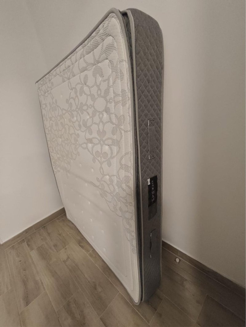 Somier tapizado y colchon 150x200 cm — imagen 3