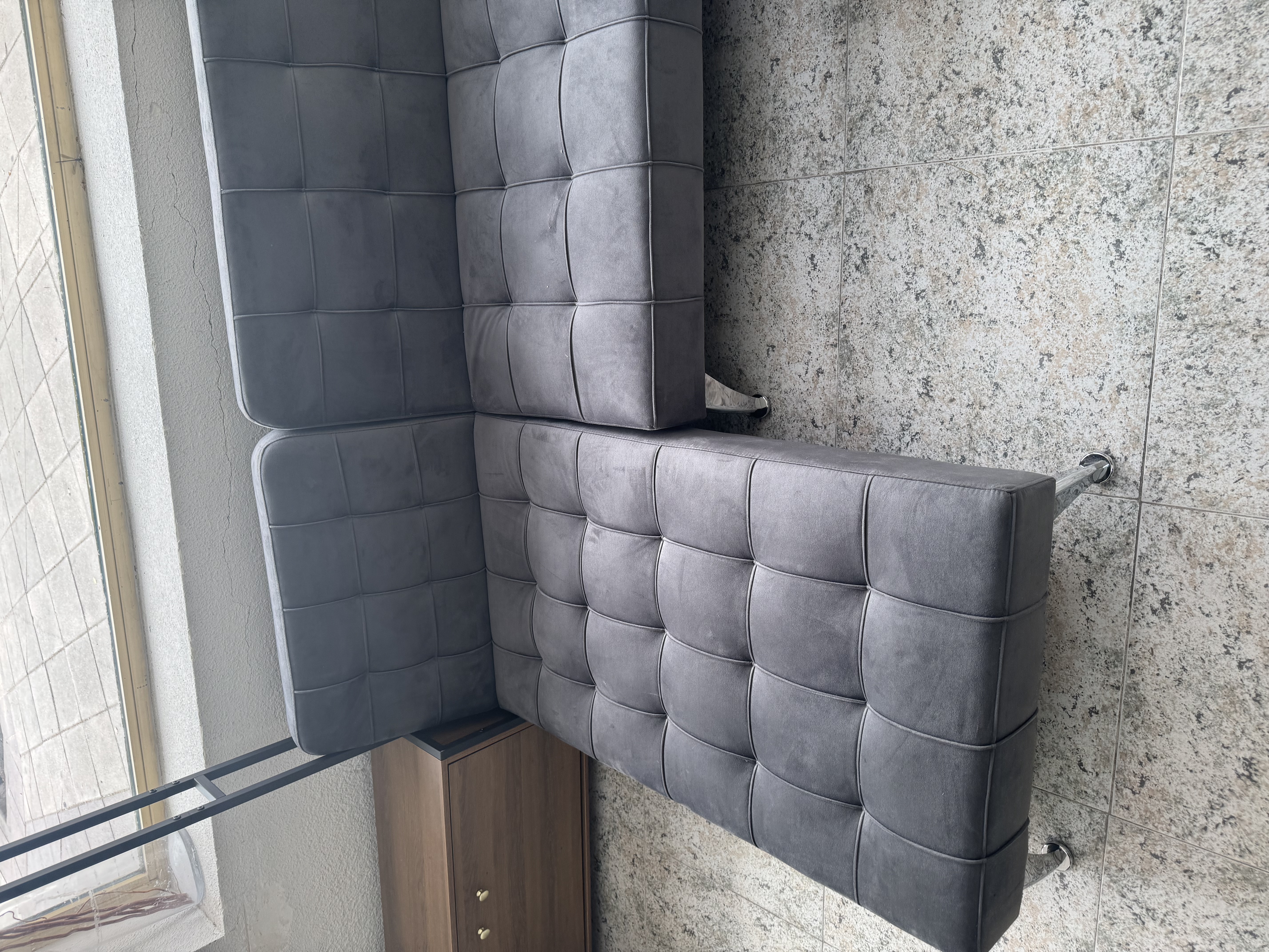 Sofá rinconera gris marengo