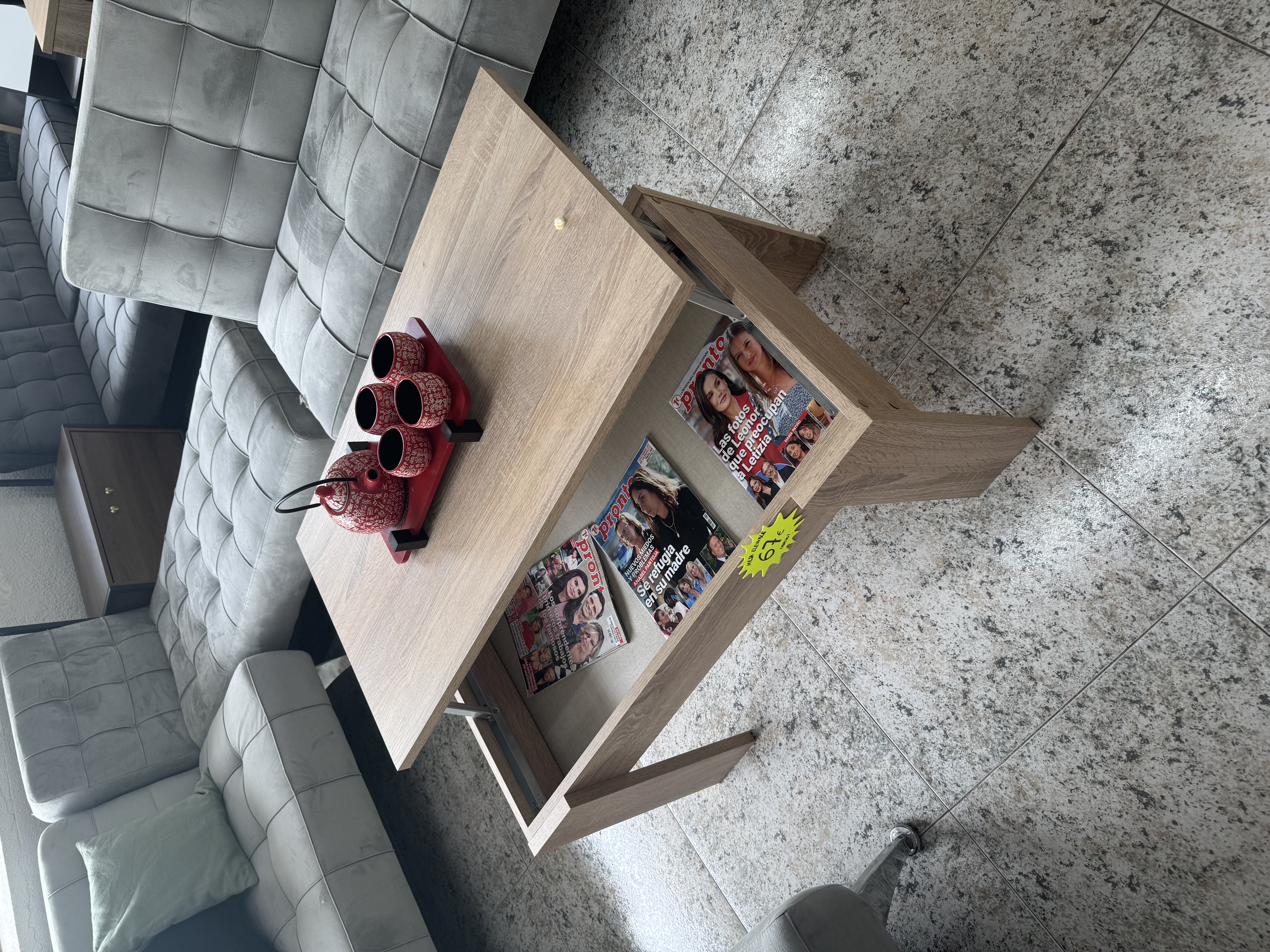 Mesa de centro elevable con revistero — imagen 2