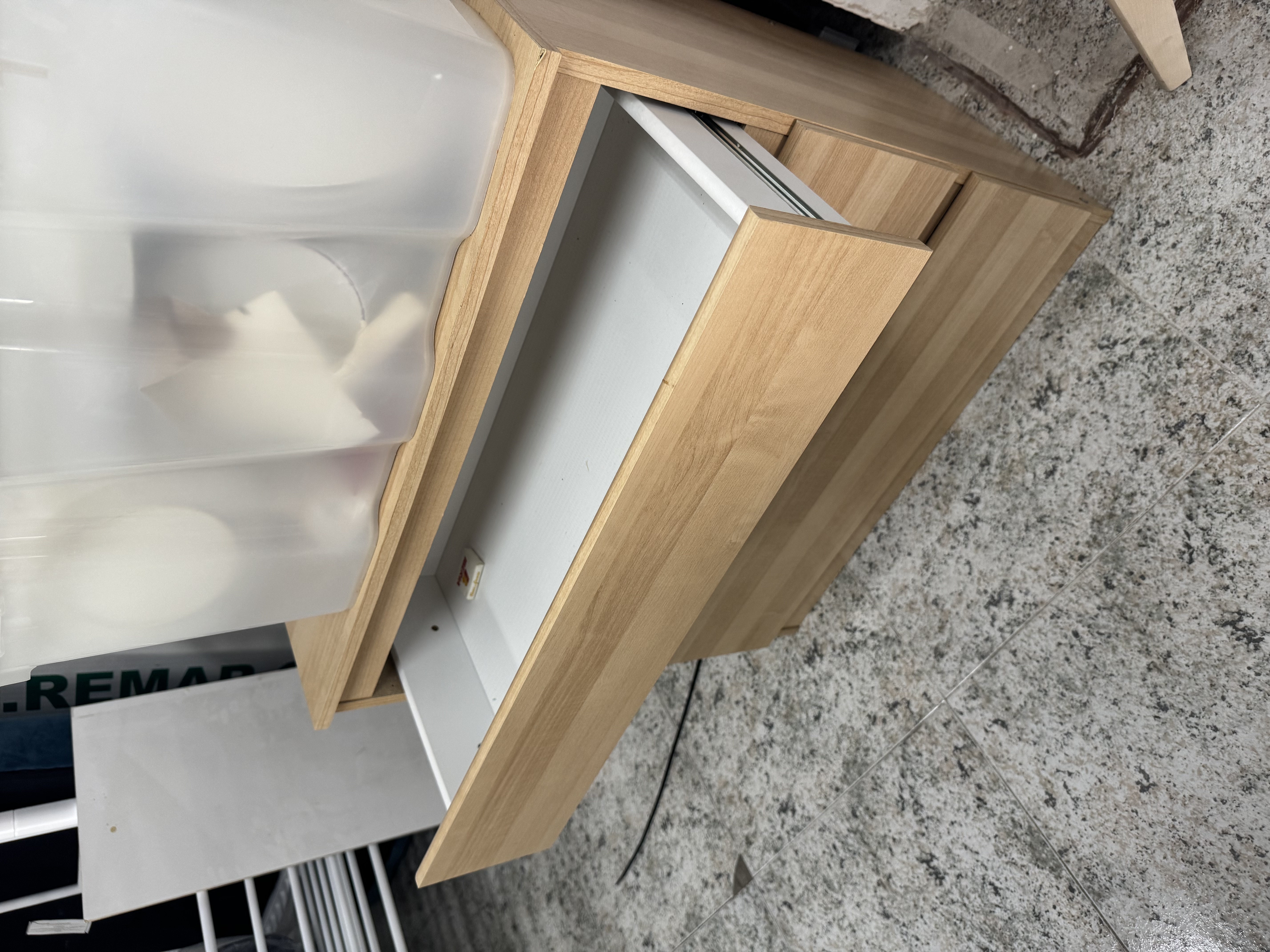 Cómoda IKEA MALM 3 cajones - Chapa de roble — imagen 3