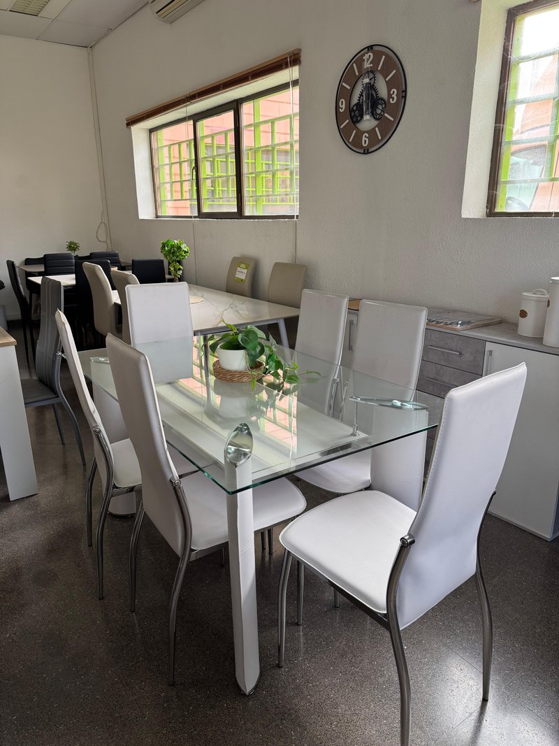 Mesa de comedor de cristal blanca con 6 sillas
