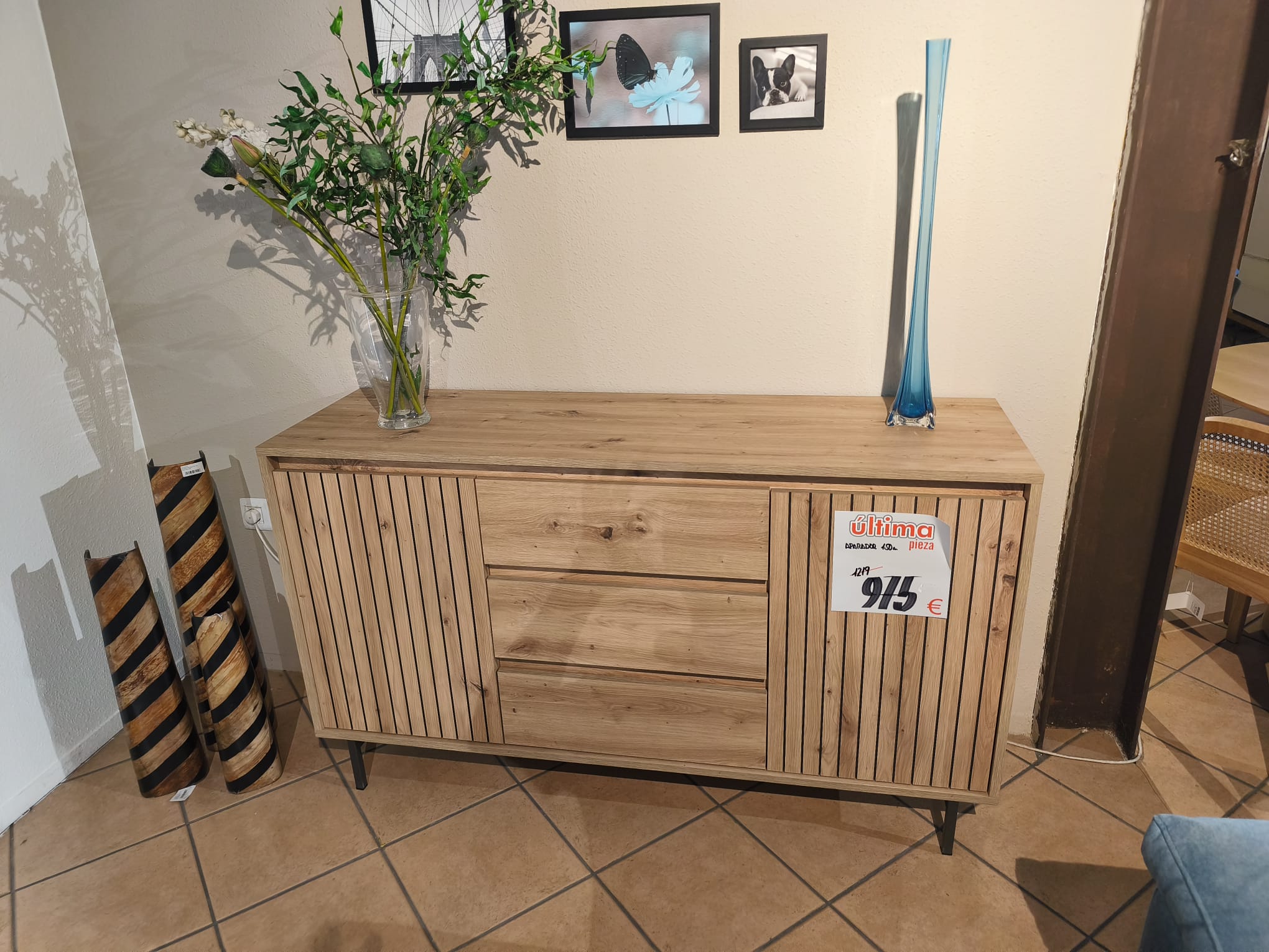 Aparador / Buffet de madera con patas metálicas – Última pieza (etiqueta 915 €)
