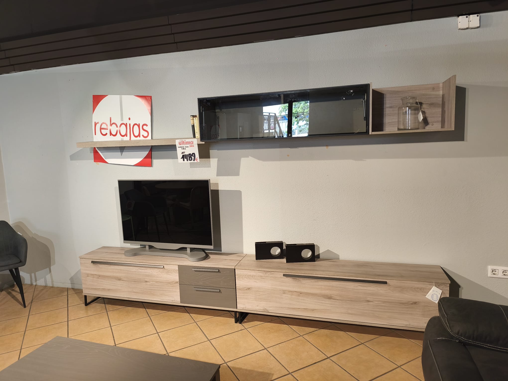 Conjunto salón modular con mueble TV y módulo de pared