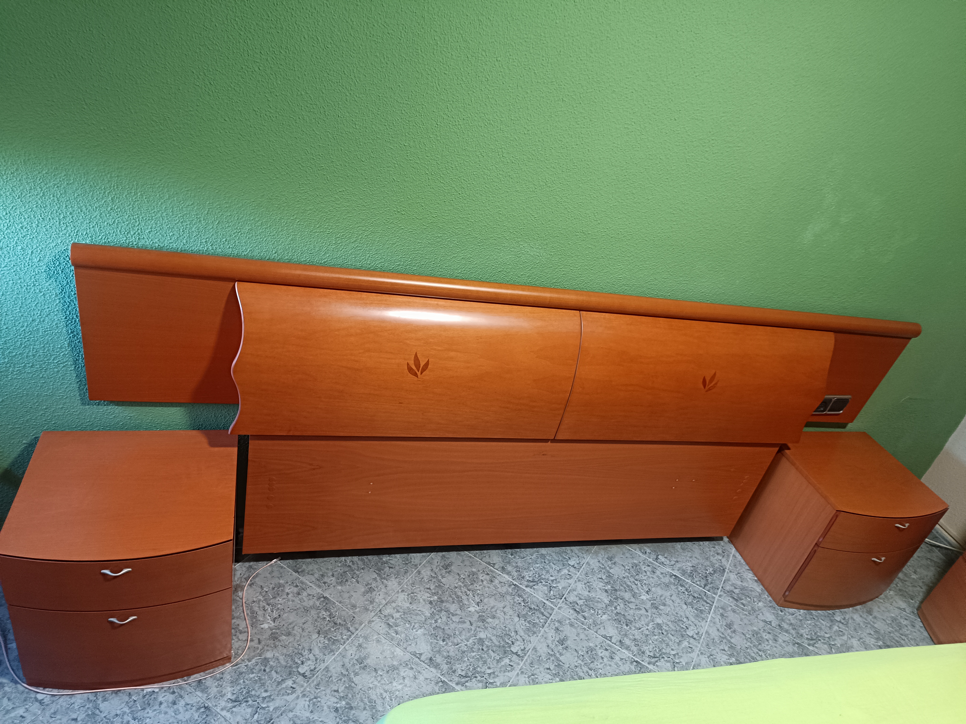 Dormitorio de matrimonio completo — imagen 2