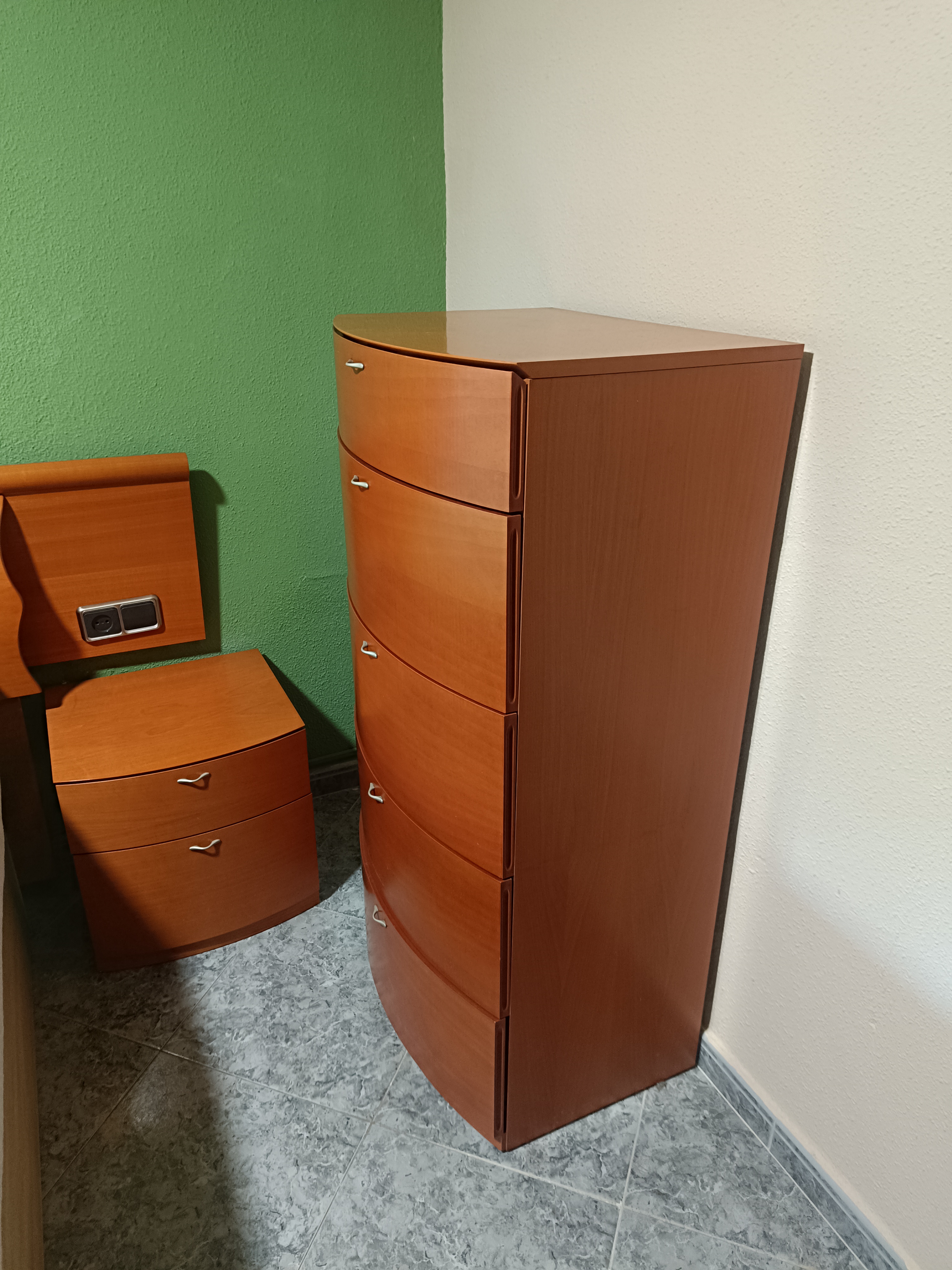 Dormitorio de matrimonio completo — imagen 4