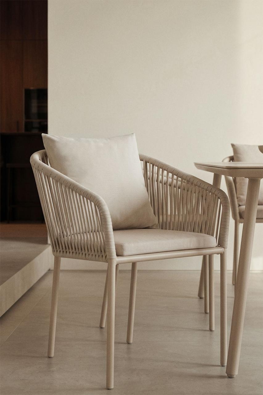 Silla de jardín SKLUM en aluminio y cuerda como nueva.