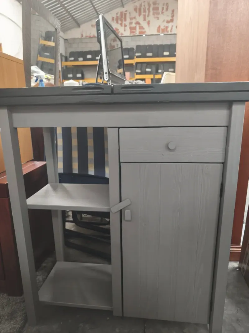 Mesa auxiliar plegable de madera en color gris