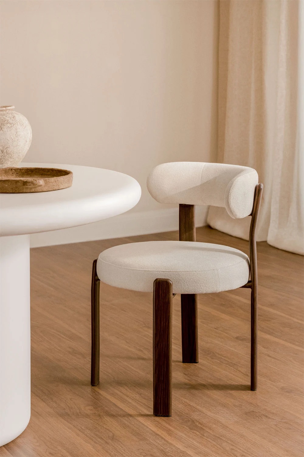 Silla de comedor SKLUM tapizada y en hierro como nueva