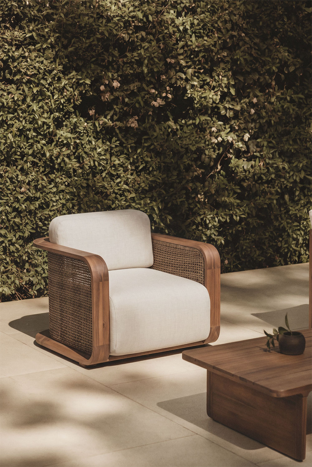 Sillón de jardín SKLUM en madera de acacia como nuevo