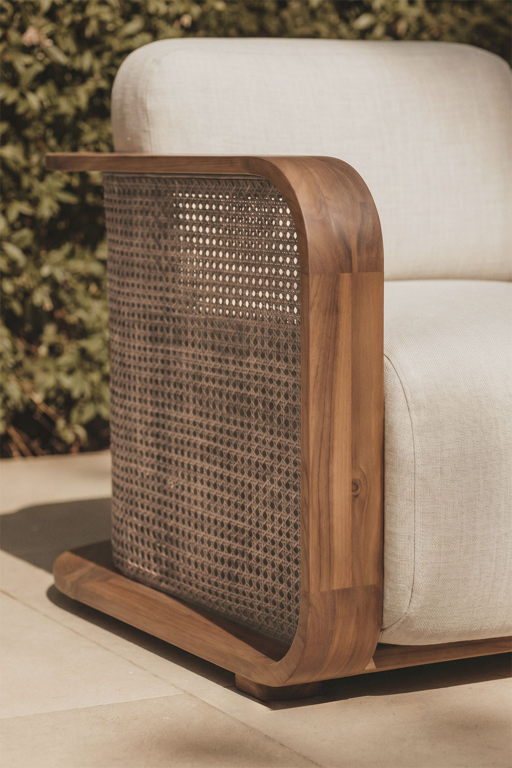Sillón de jardín SKLUM en madera de acacia como nuevo — imagen 2