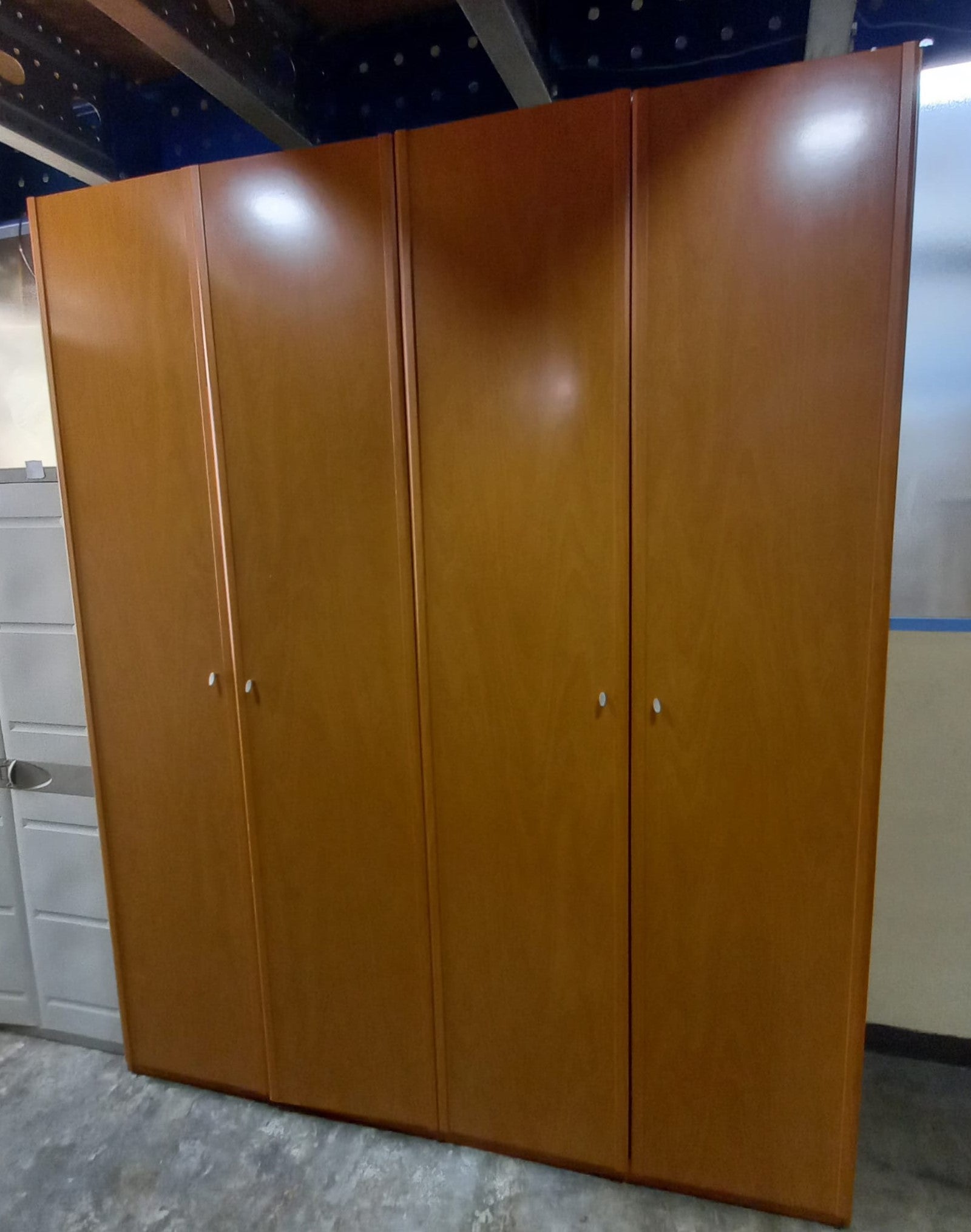 Armario cuatro puertas
