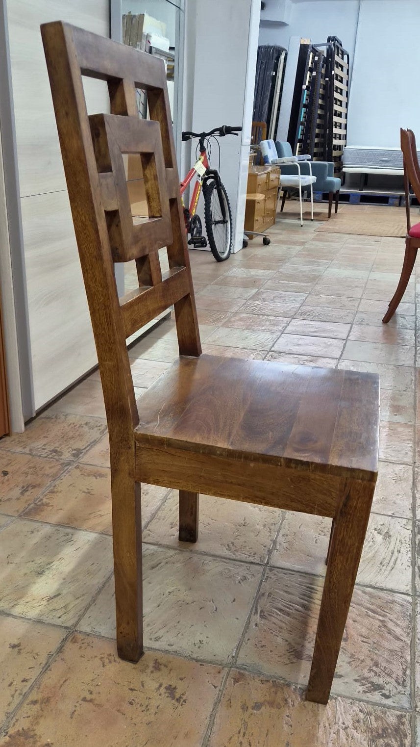 Mesa con seis sillas — imagen 8