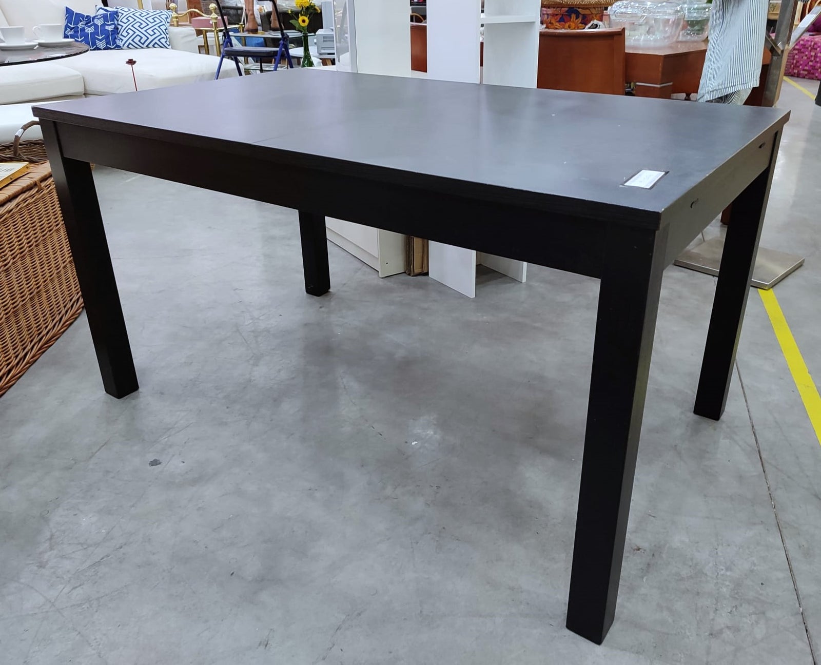 Mesa extensible "bjursta" y seis sillas — imagen 2