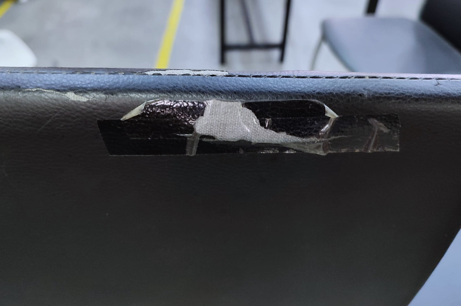Mesa extensible "bjursta" y seis sillas — imagen 11