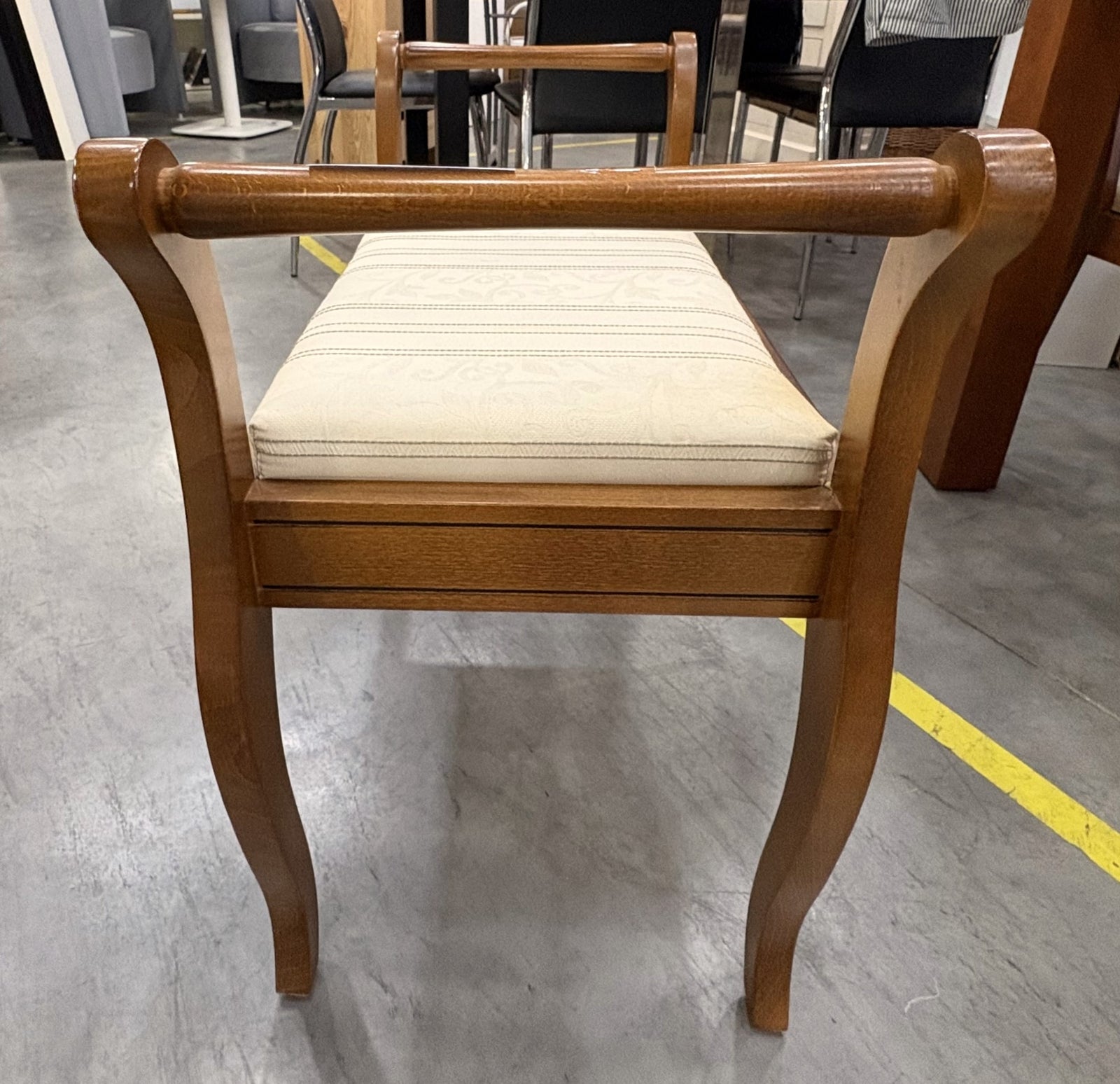 Banqueta de madera — imagen 2