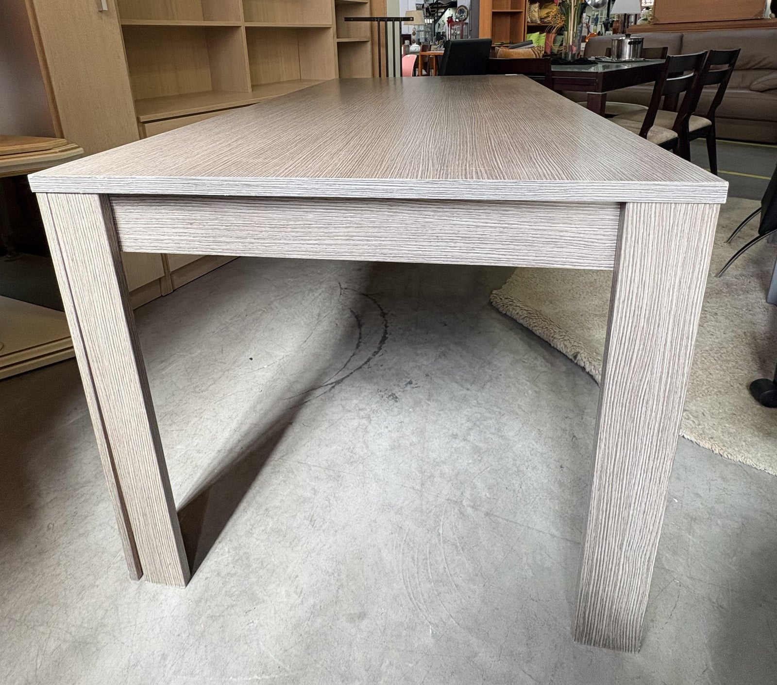 Mesa de comedor — imagen 3