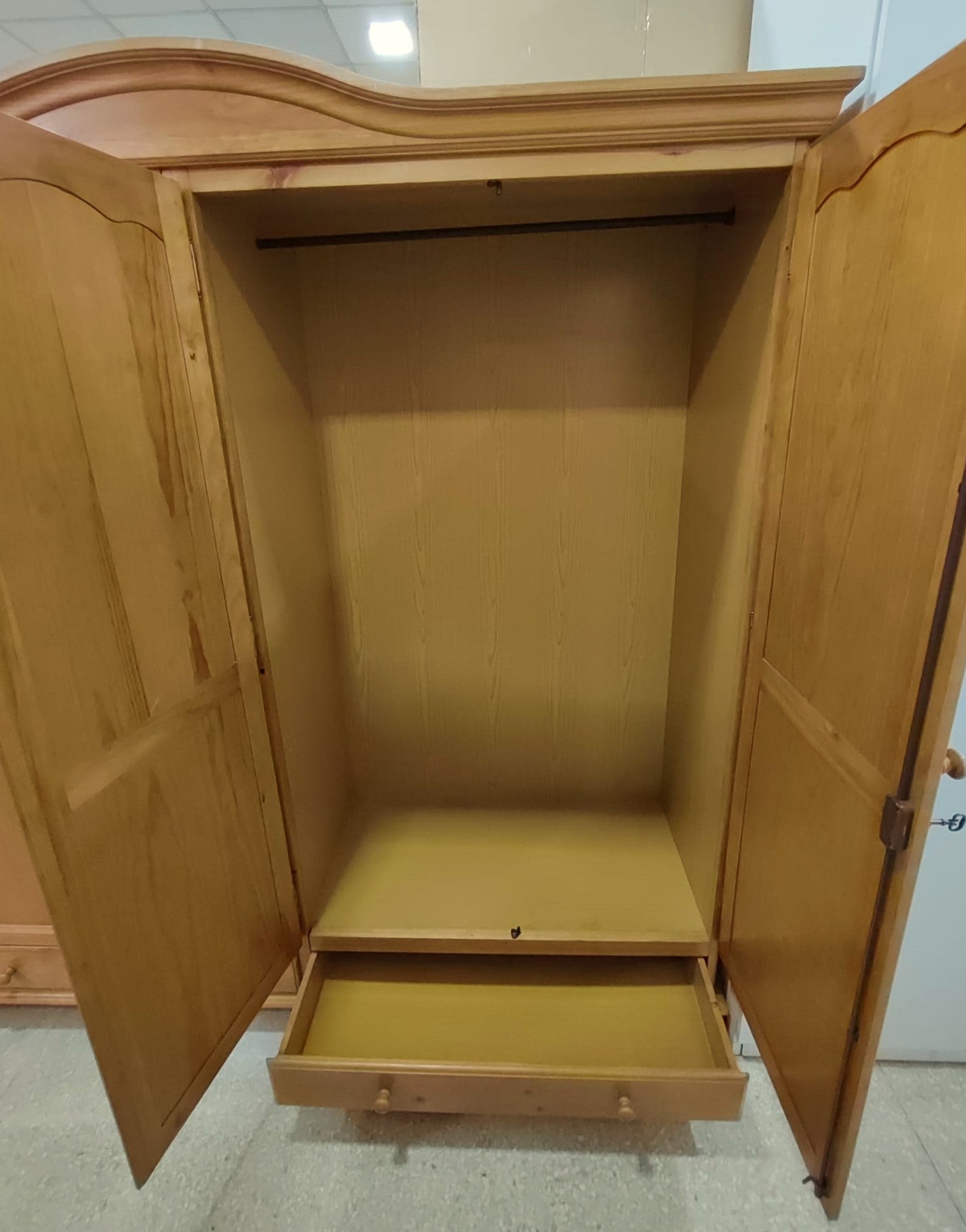 Armario cuatro puertas — imagen 5