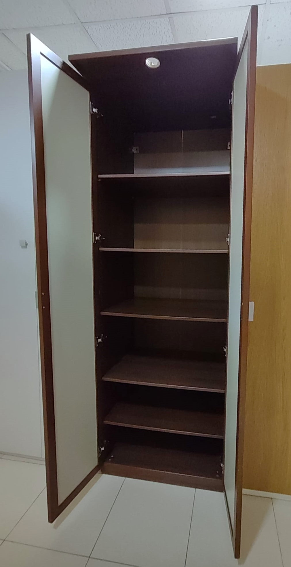 Armario dos puertas — imagen 2