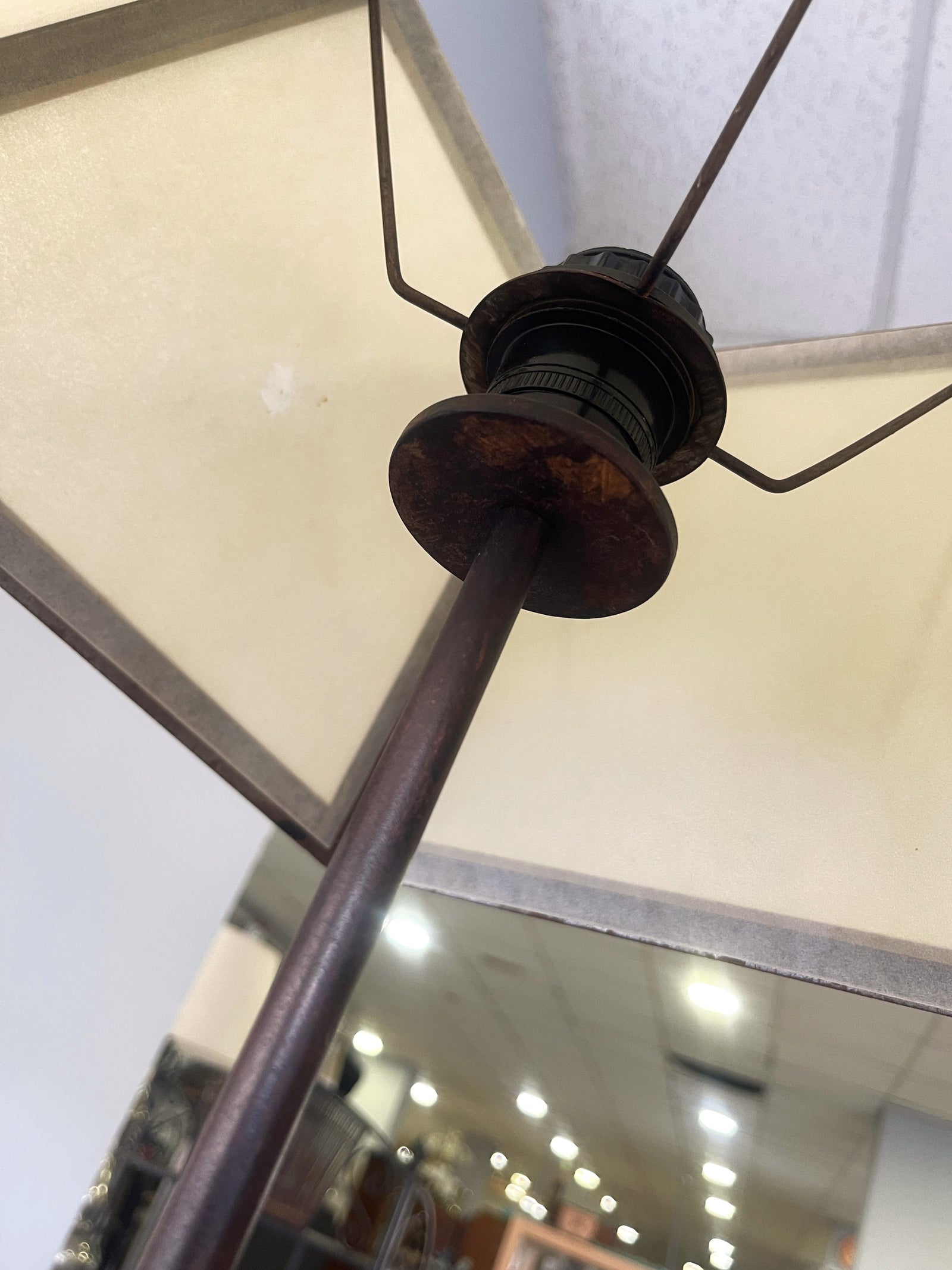 Lámpara de mesa — imagen 4