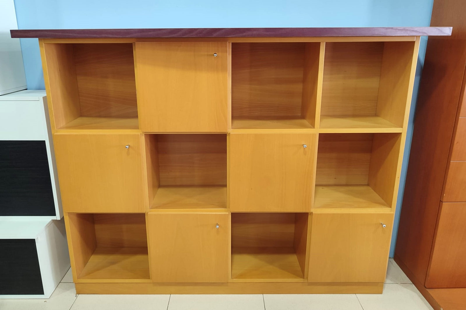 Estantería de madera