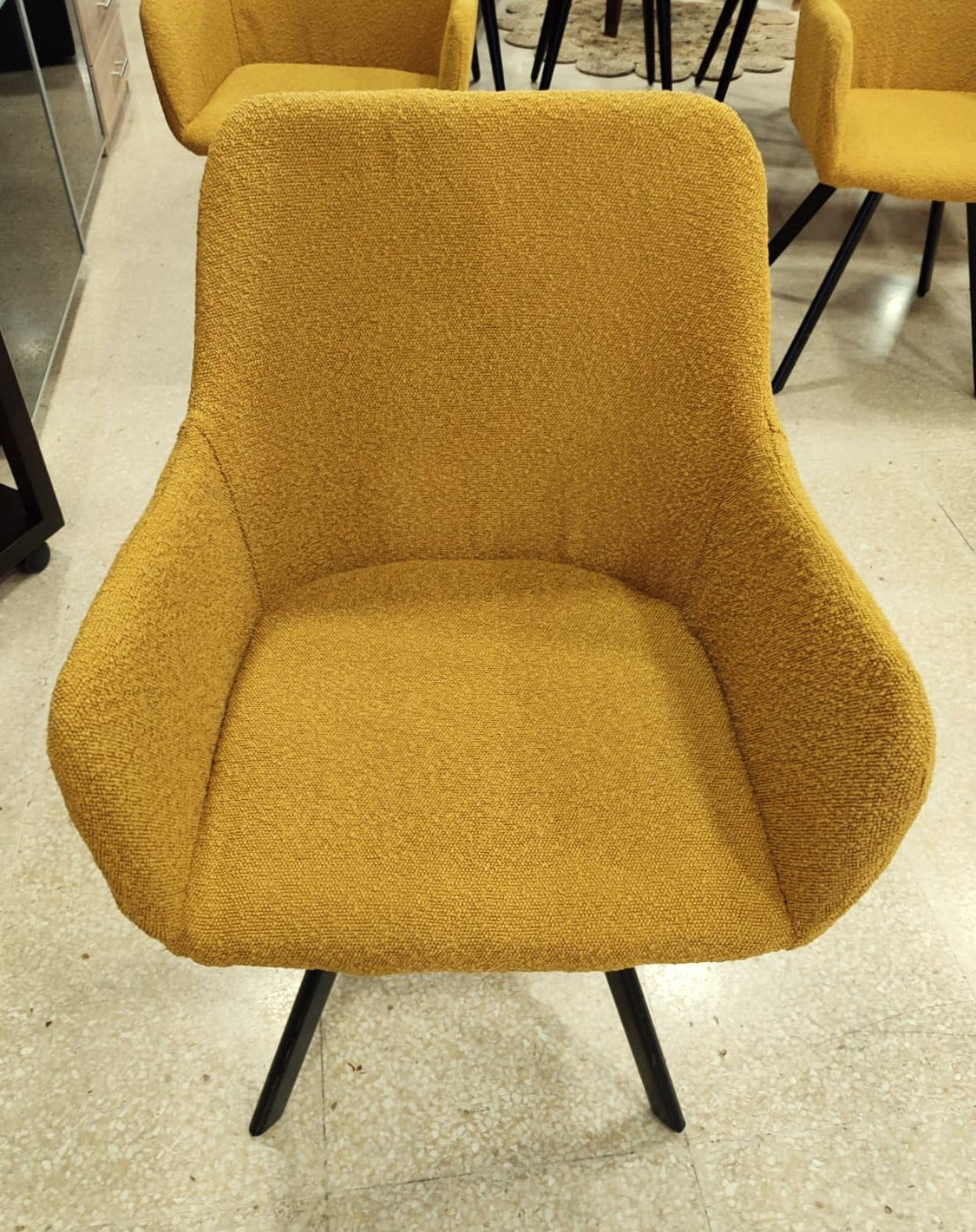 Cuatro sillas — imagen 3