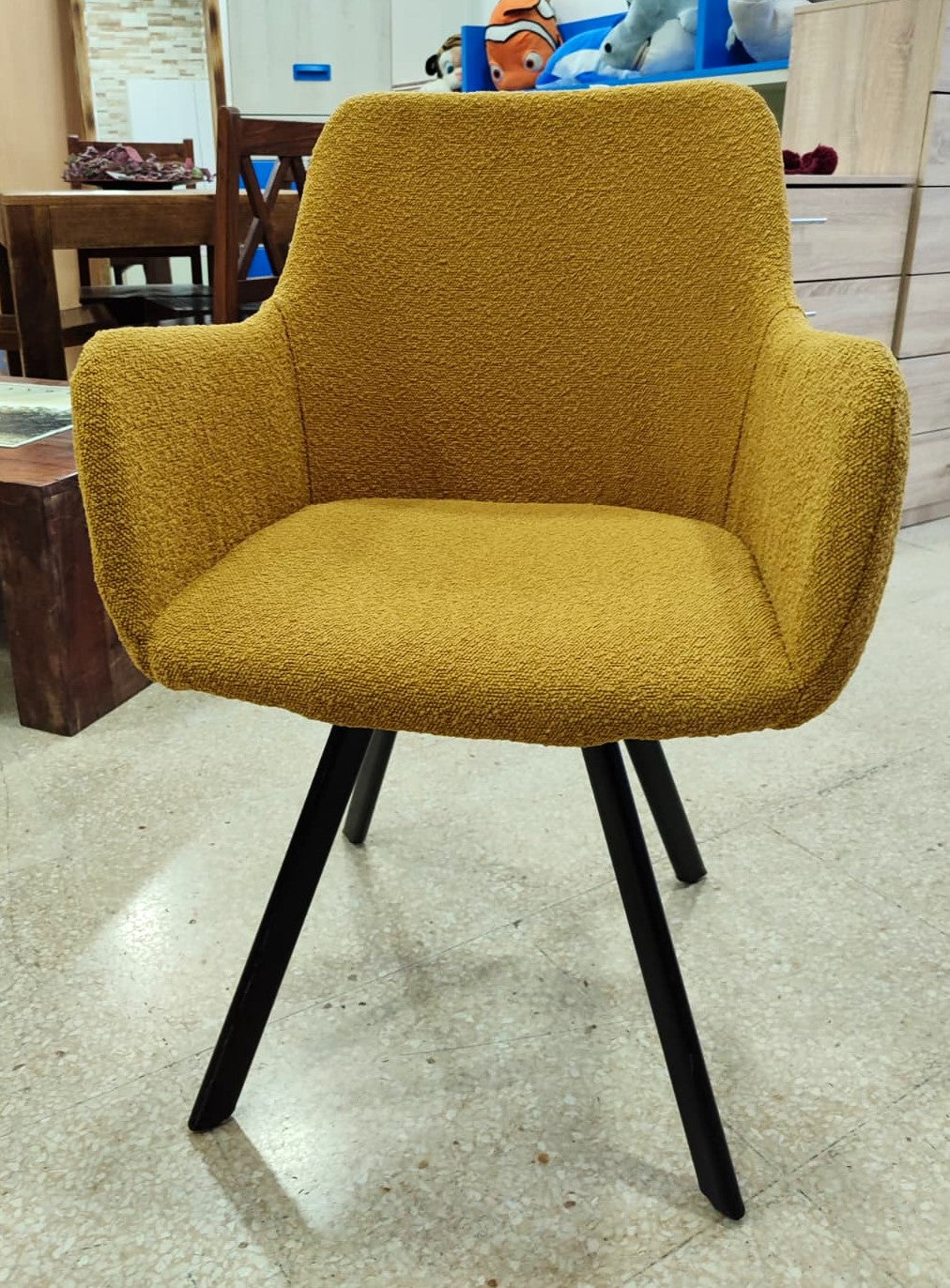 Cuatro sillas — imagen 4