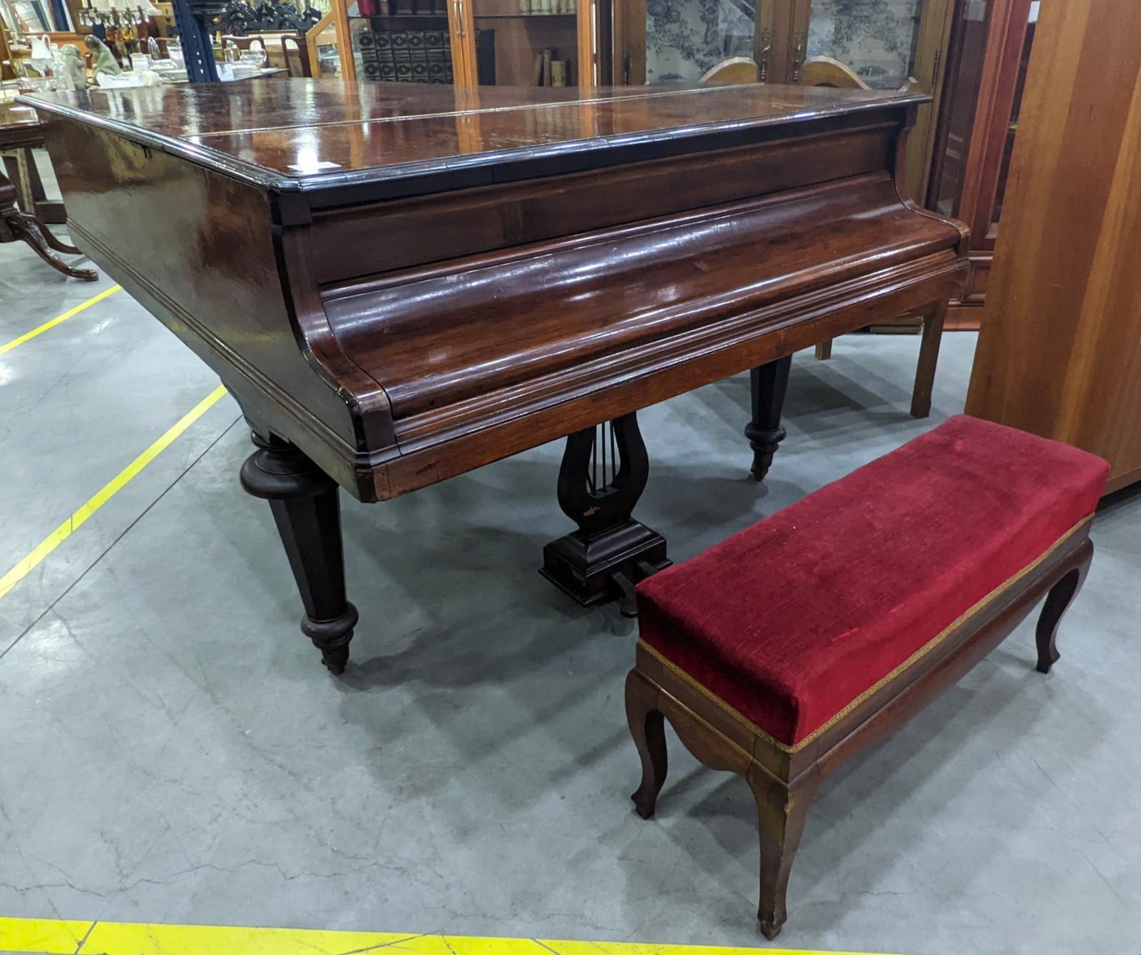 Piano de cola antiguo
