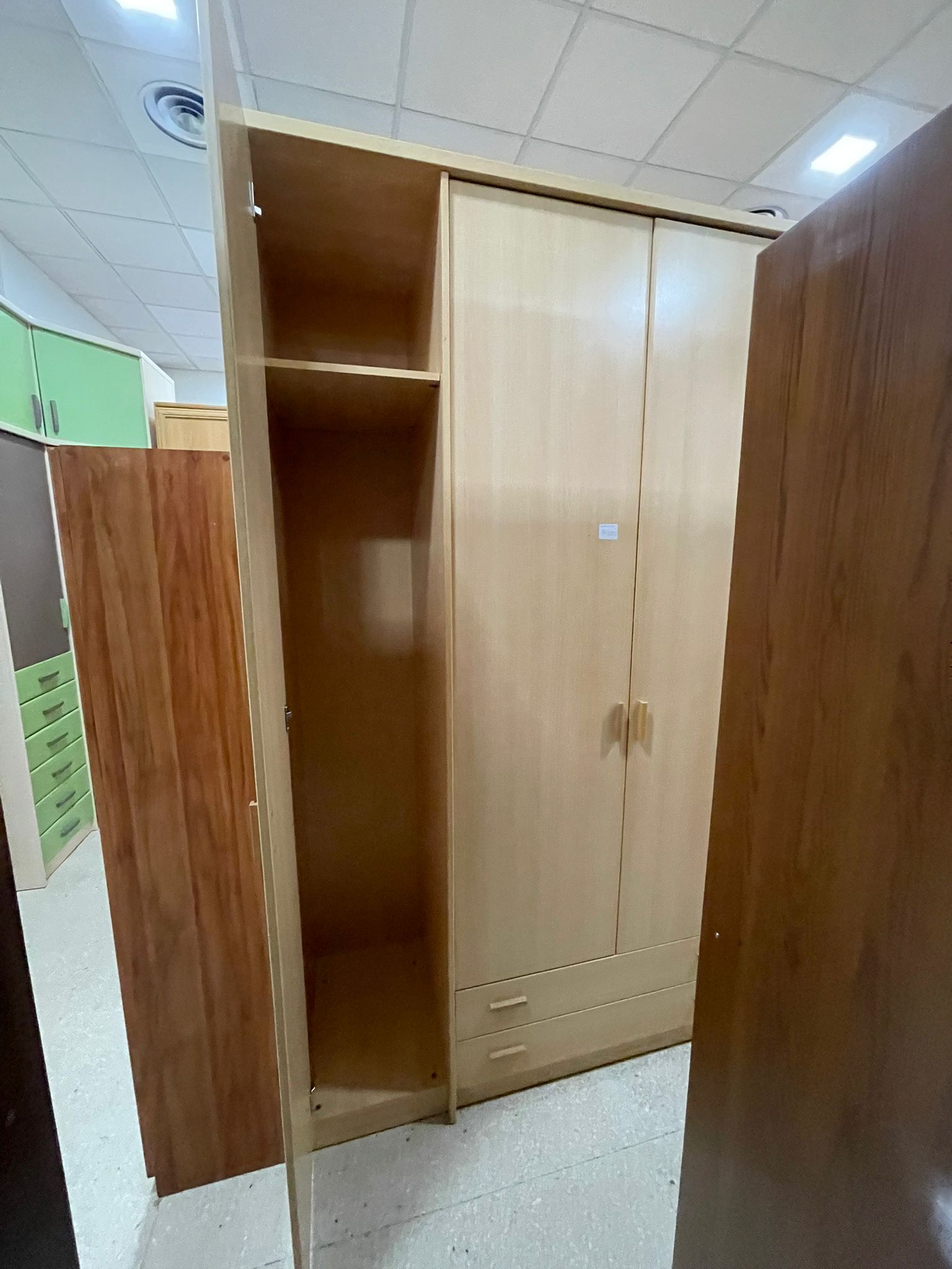 Armario 4 puertas madera aglomerado — imagen 5