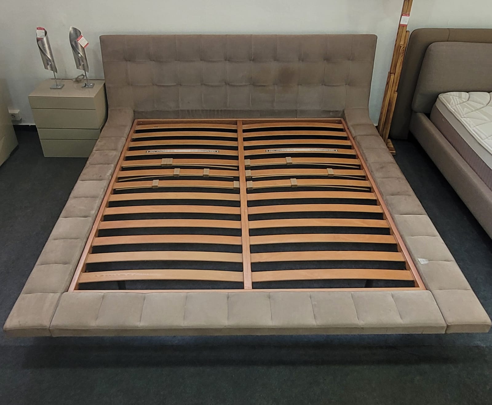 Cama matrimonial — imagen 4