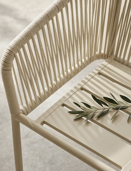 Silla de jardín SKLUM con reposabrazos en aluminio y cuerda trenzada como nueva — imagen 6