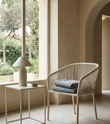 Silla de jardín SKLUM con reposabrazos en aluminio y cuerda trenzada como nueva — imagen 5