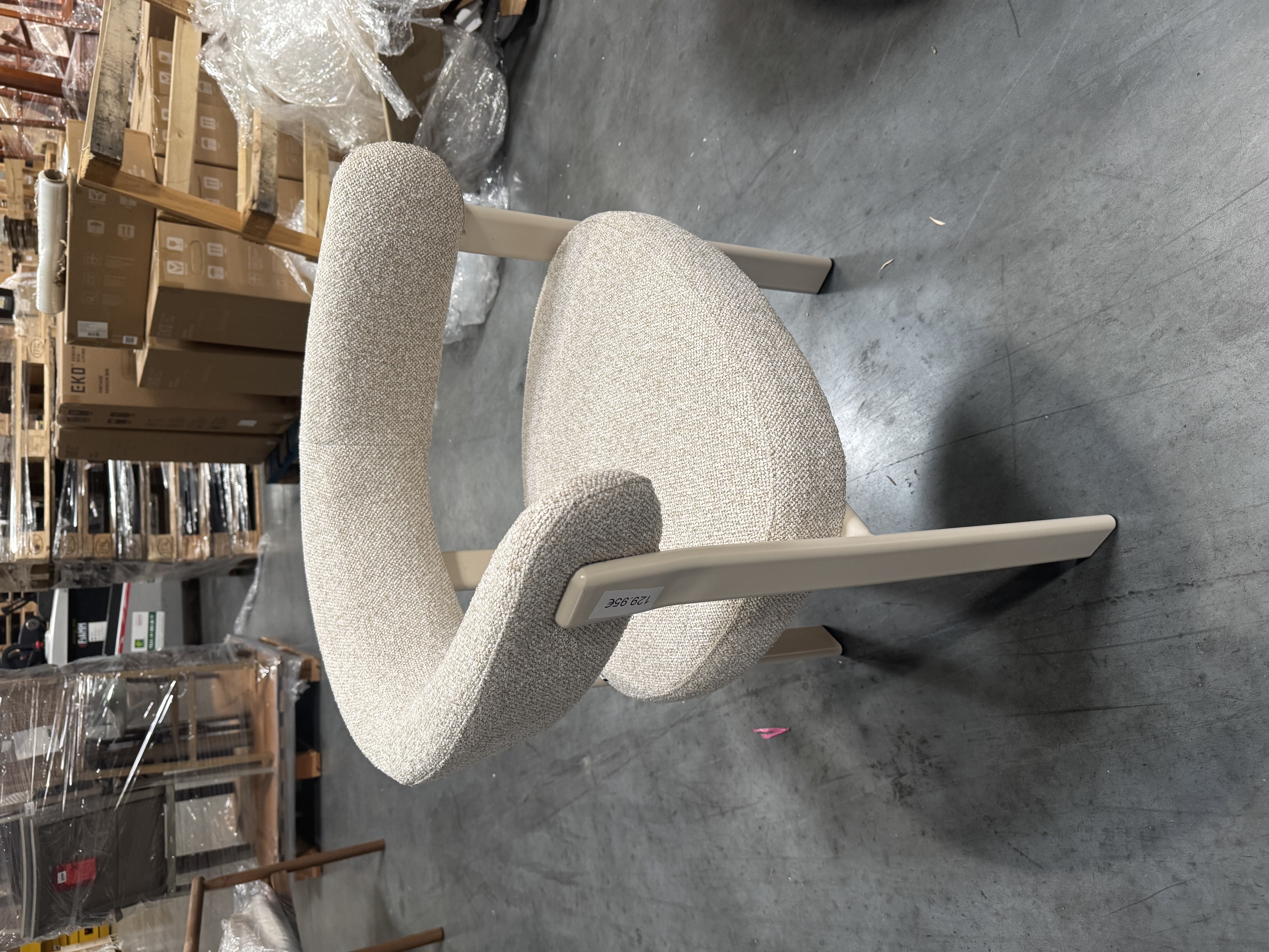 Silla de comedor SKLUM tapizada en borrego blanco — imagen 2