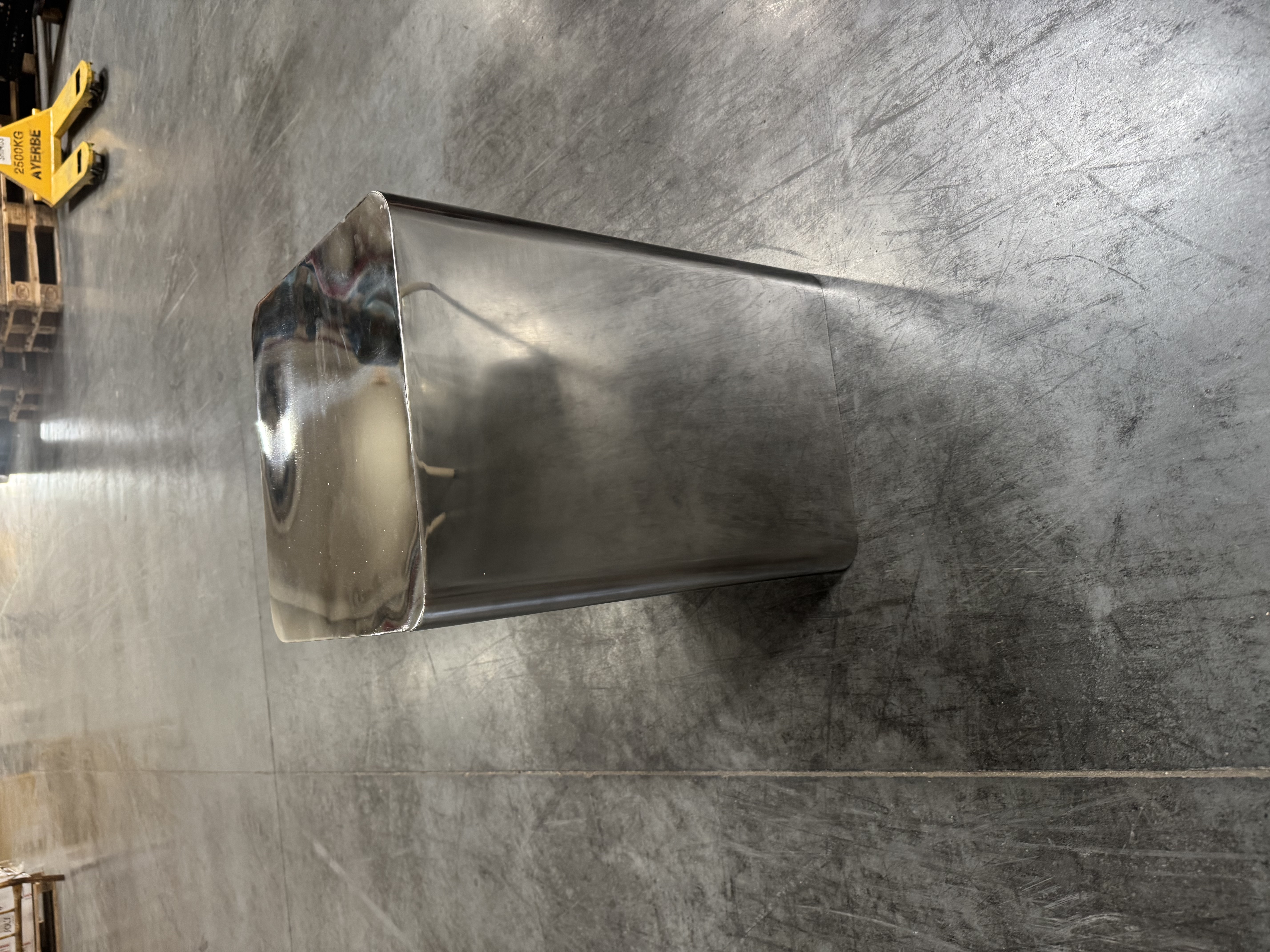 Mesa de apoyo de exterior