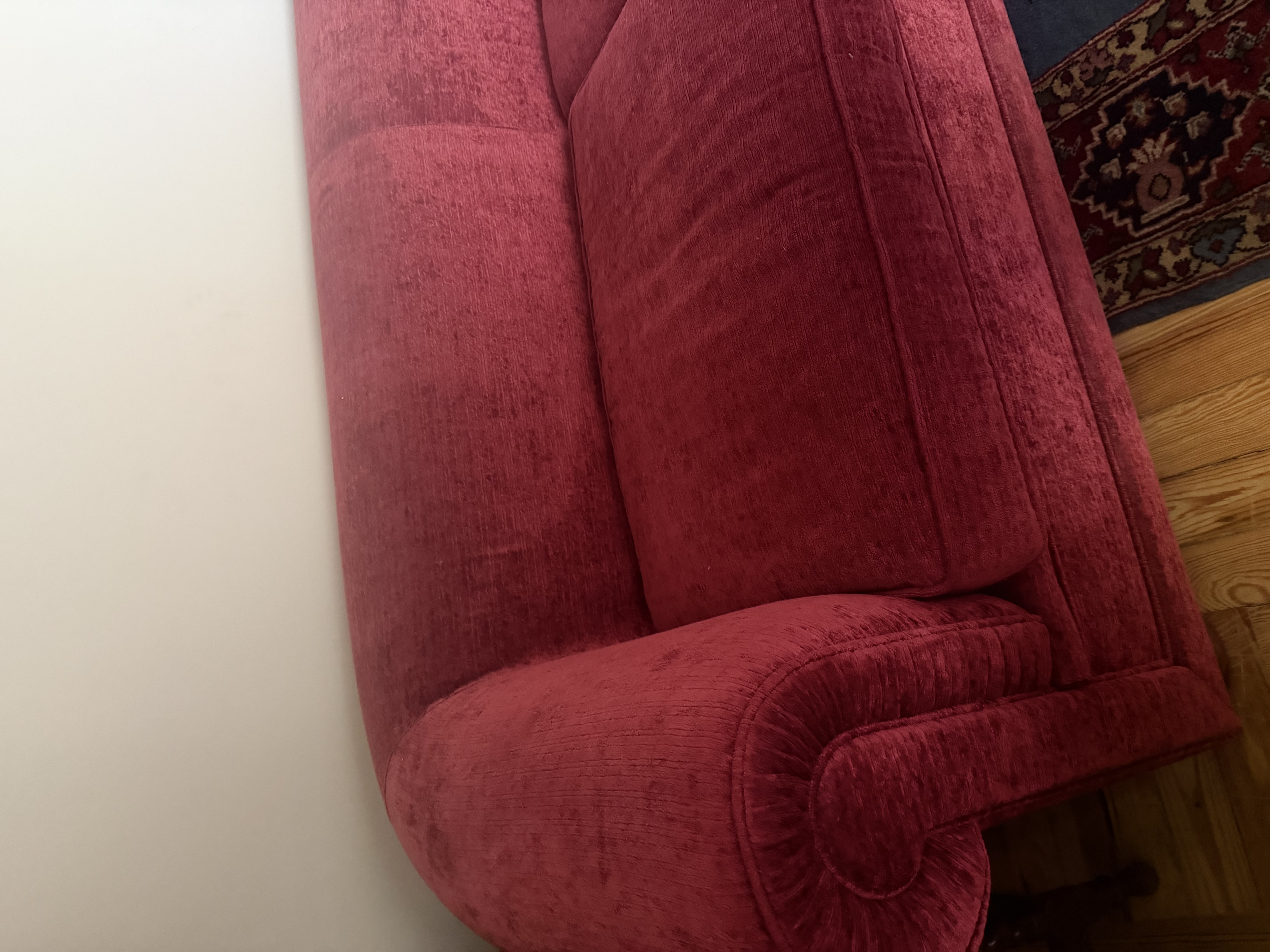 Sofá de Chenilla Rojo — imagen 3
