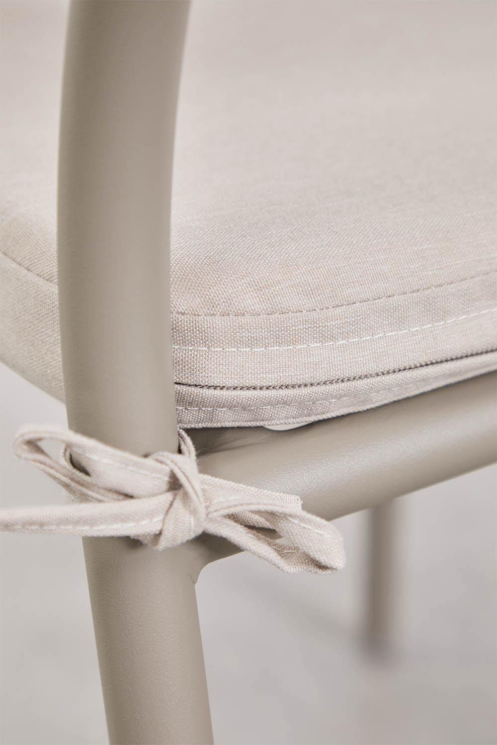 Silla de jardín SKLUM en aluminio con reposabrazos y cuerda sintética como nueva — imagen 6