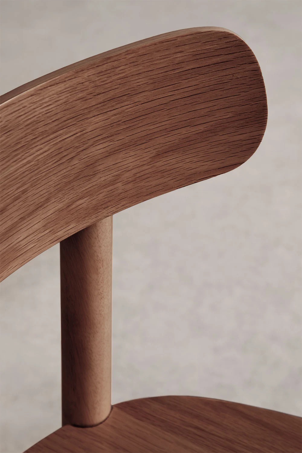 Pack de 2 sillas de comedor SKLUM en madera de nogal como nueva — imagen 4