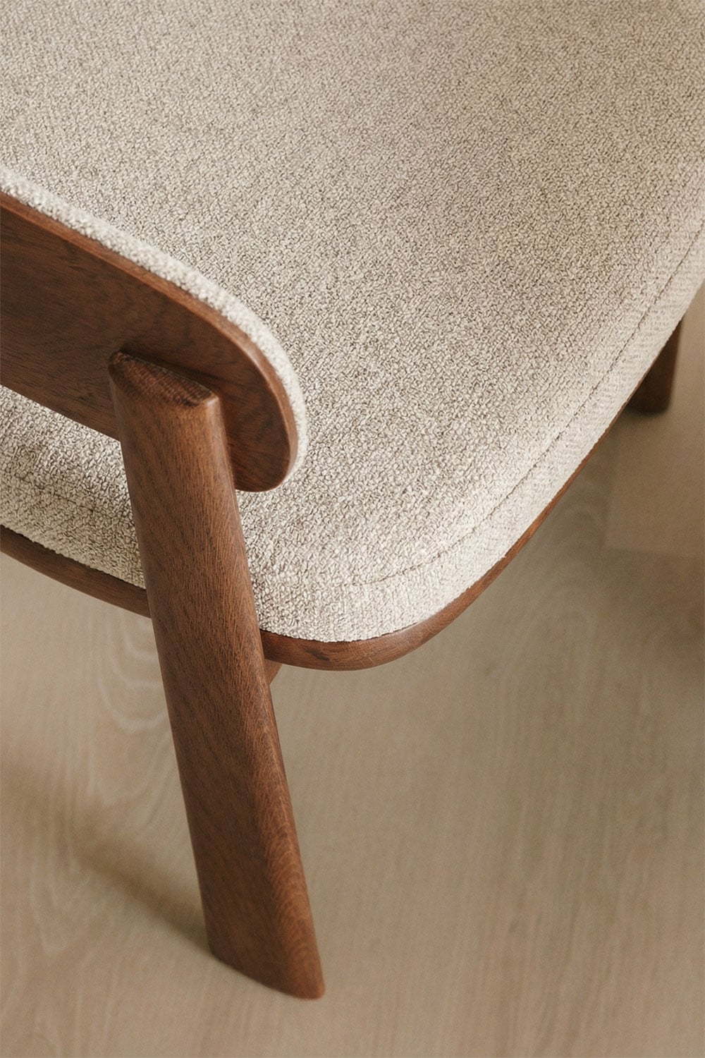 Silla de comedor SKLUM tapizada en tela con madera de fresno como nueva — imagen 3