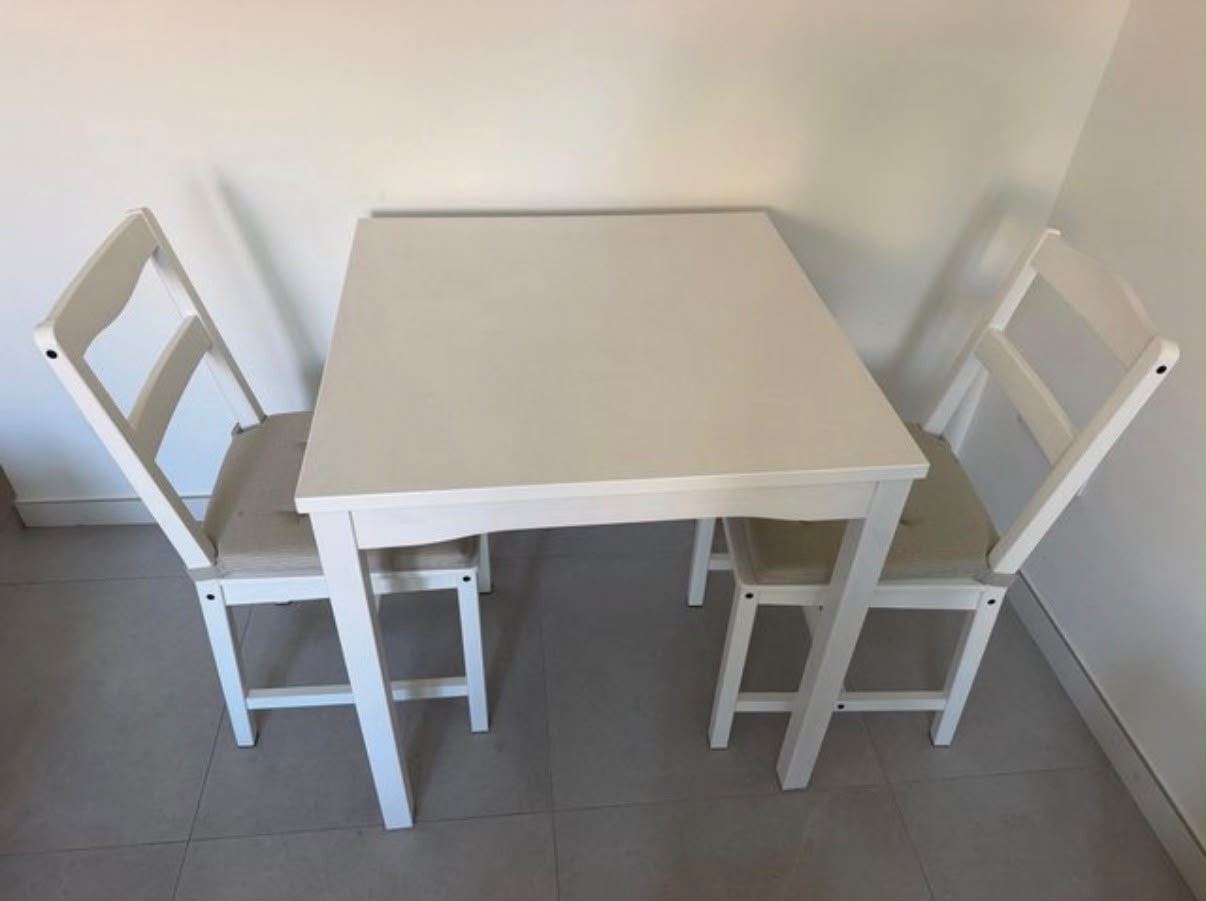 Conjunto comedor IKEA LERHAMN mesa + 4 sillas