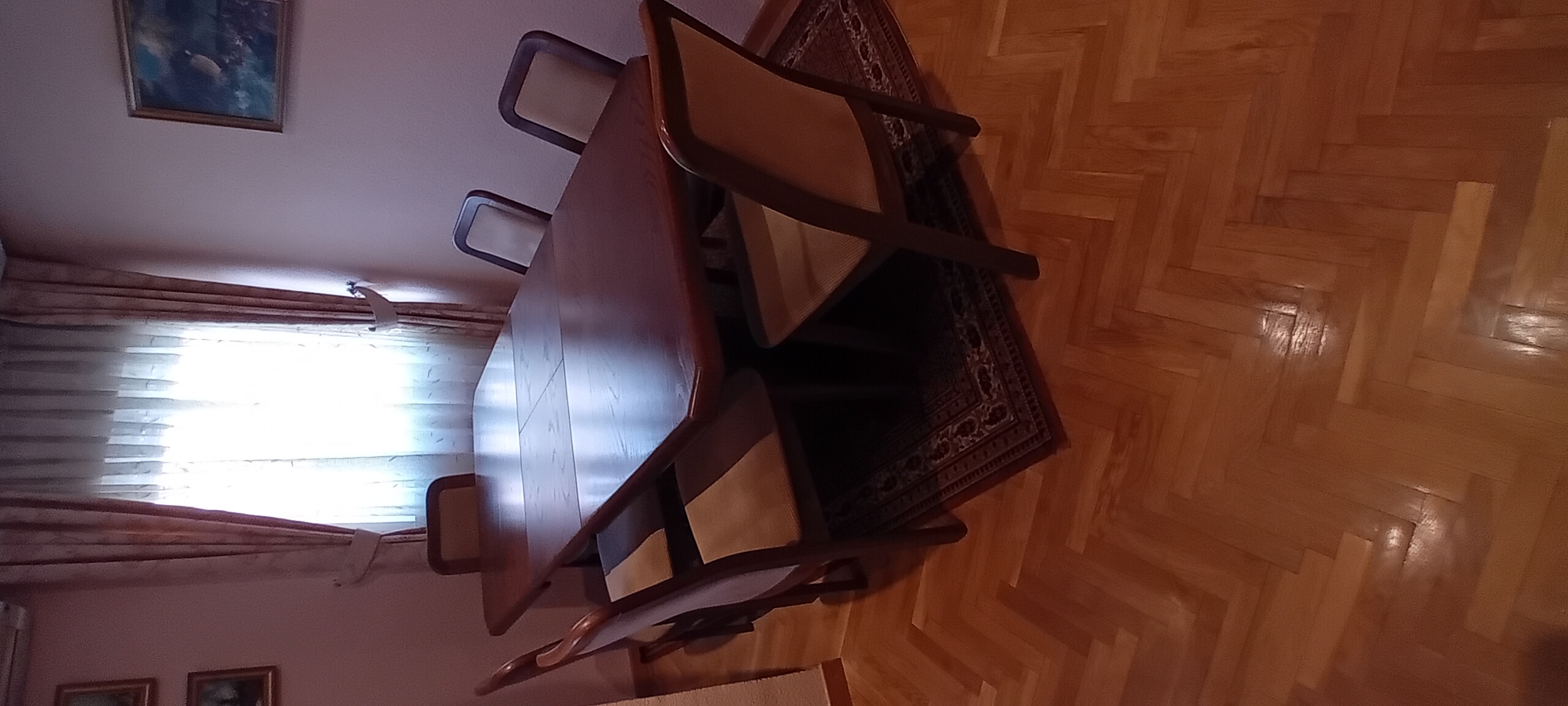 Mesa de Comedor extensible de madera maciza con 6 sillas tapizadas — imagen 8