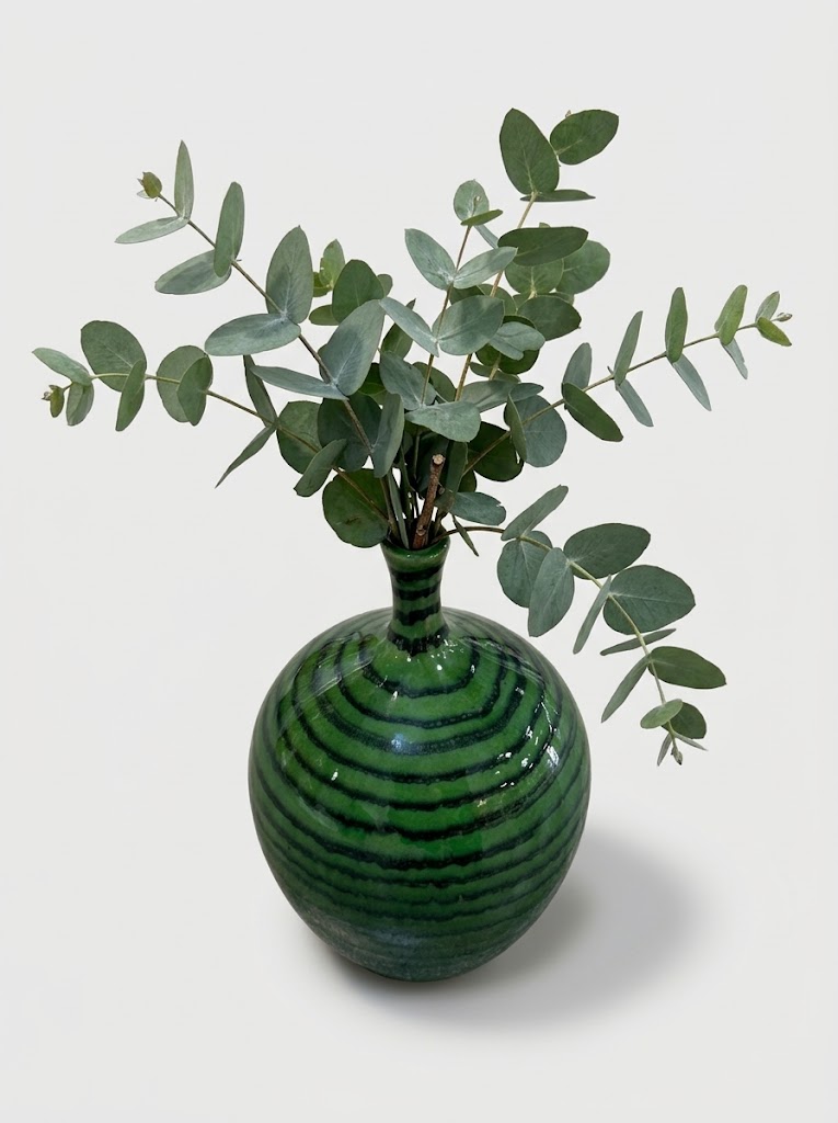 Jarrón verde vidriado pequeño