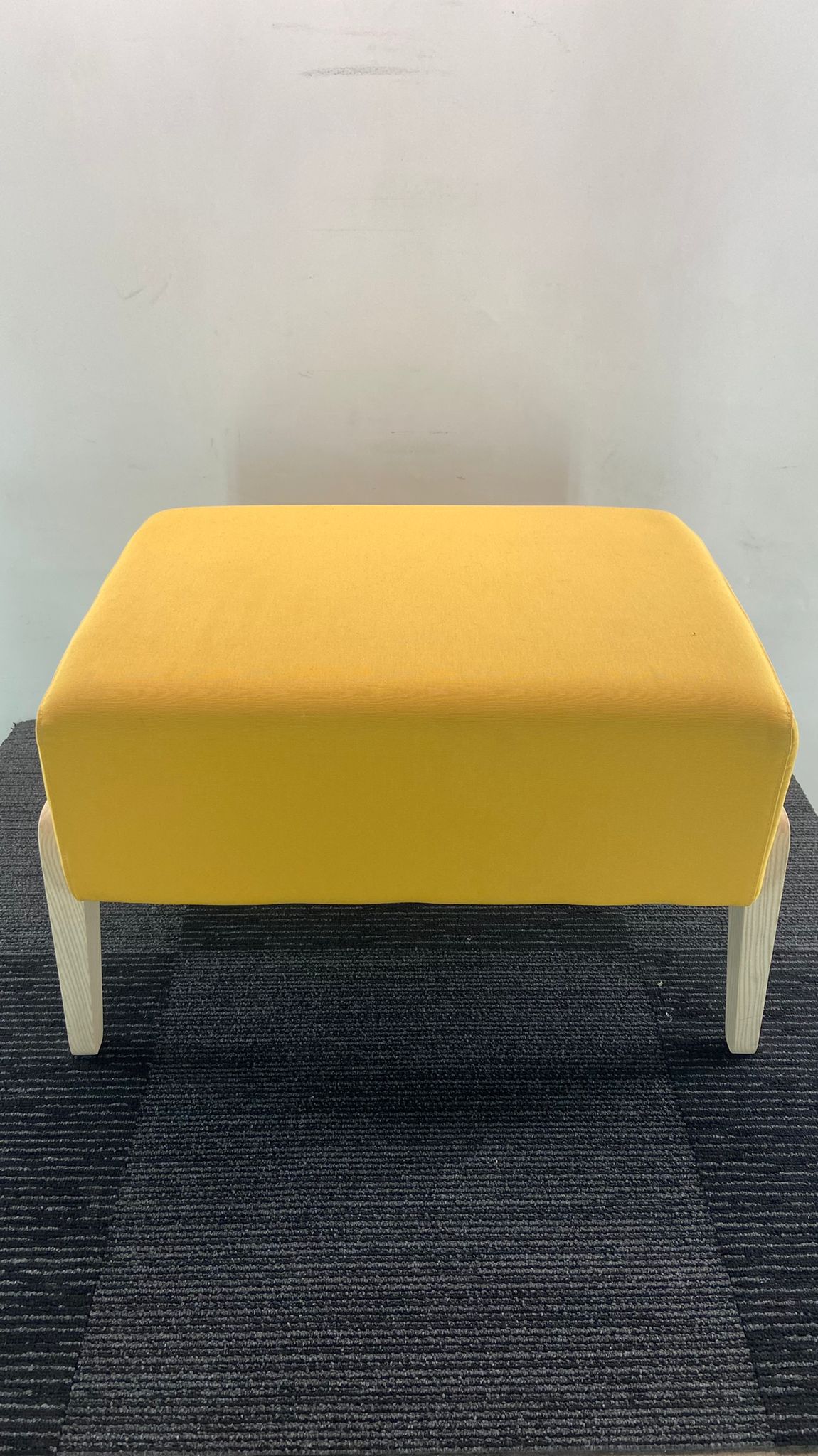 TABURETE RECTANGULAR