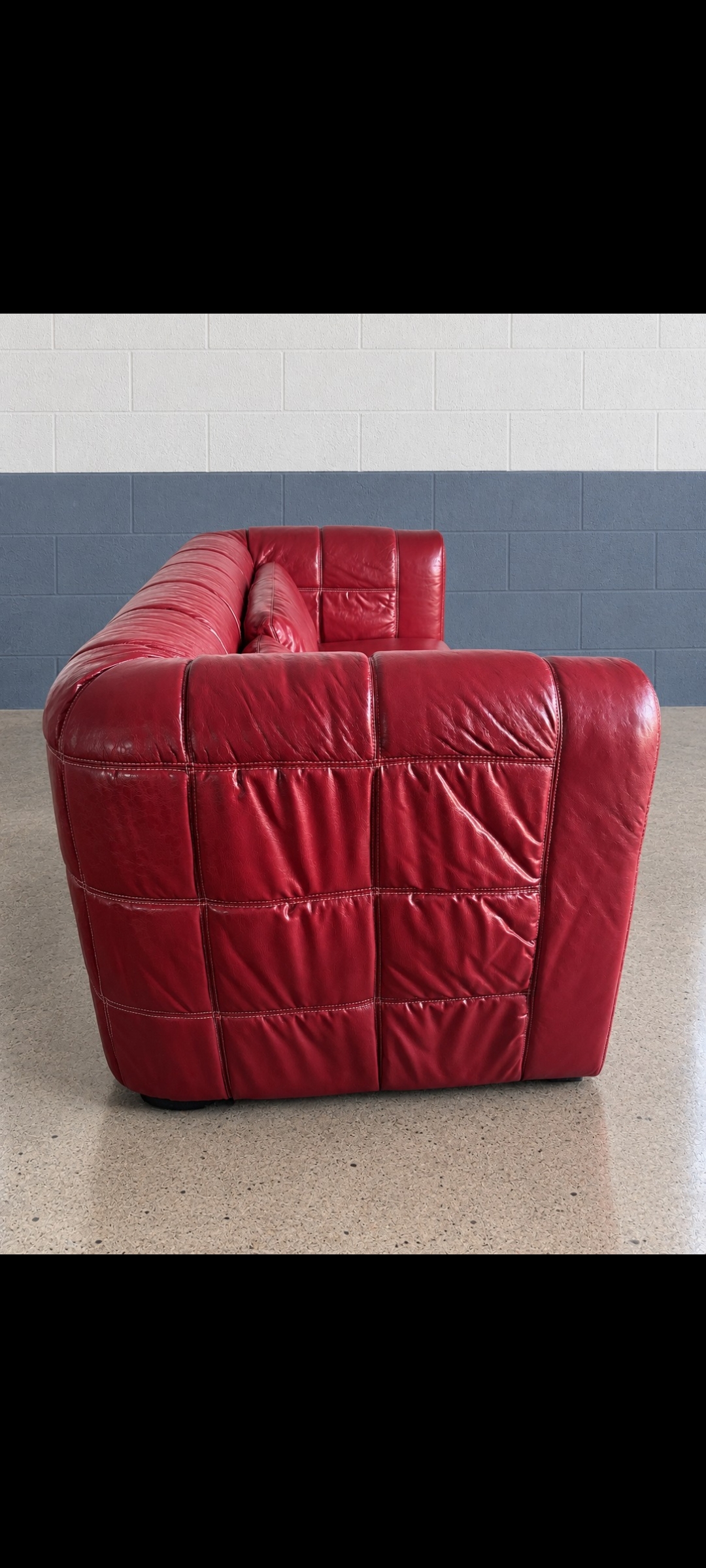 Sofá chesterfield piel rojo 3 plazas NUEVO — imagen 4